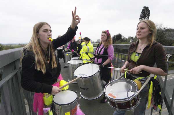 Picture &copy; Peter Marshall, 2004