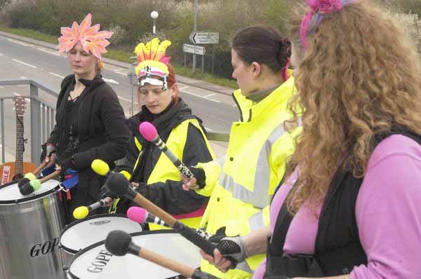 Picture &copy; Peter Marshall, 2004