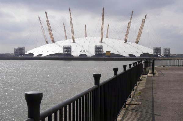 Picture &copy; Peter Marshall, 2004