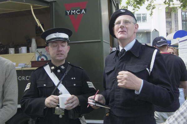 Picture &copy; Peter Marshall, 2004