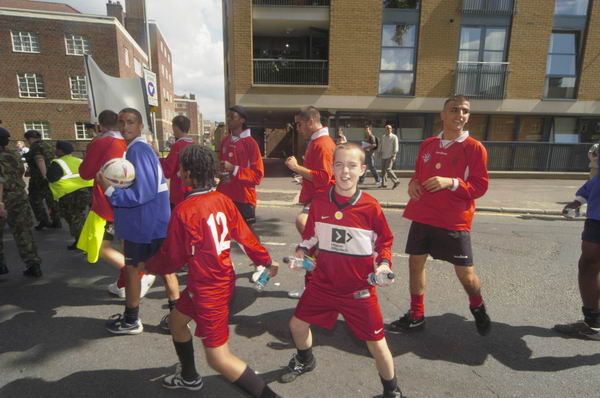 Picture &copy; Peter Marshall, 2004