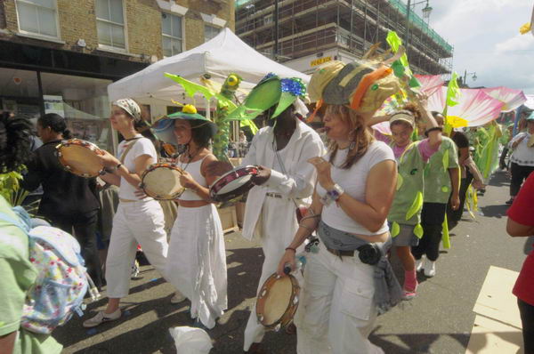 Picture &copy; Peter Marshall, 2004