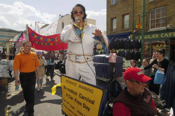 Picture &copy; Peter Marshall, 2004