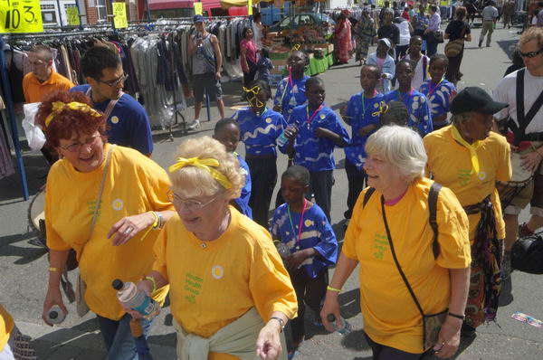 Picture &copy; Peter Marshall, 2004