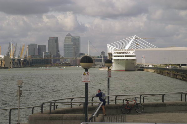 Picture &copy; Peter Marshall, 2004