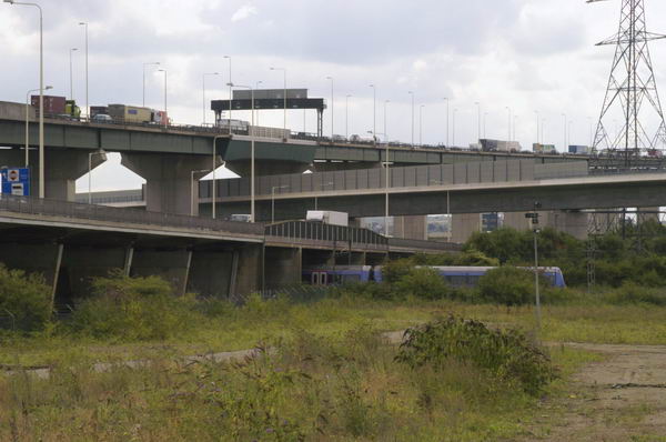 Picture &copy; Peter Marshall, 2004