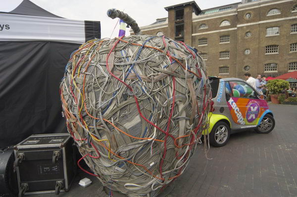 Picture &copy; Peter Marshall, 2004