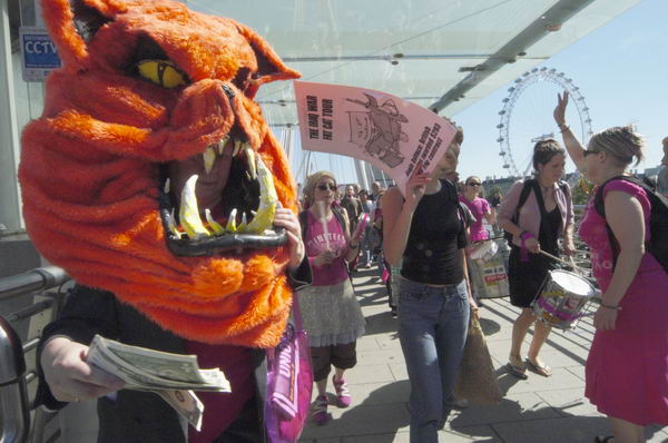 Picture &copy; Peter Marshall, 2004