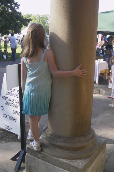 Picture &copy; Peter Marshall, 2004