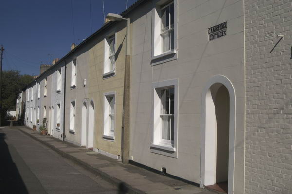 Picture &copy; Peter Marshall, 2004