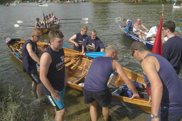 Picture &copy; Peter Marshall, 2004