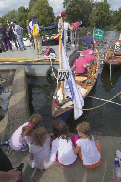 Picture &copy; Peter Marshall, 2004