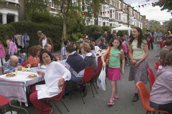 Picture &copy; Peter Marshall, 2004