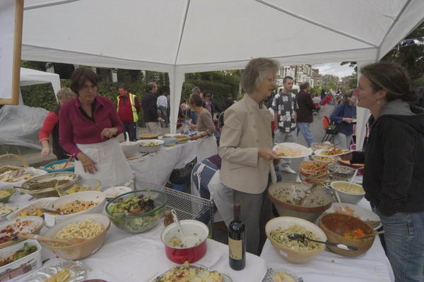 Picture &copy; Peter Marshall, 2004