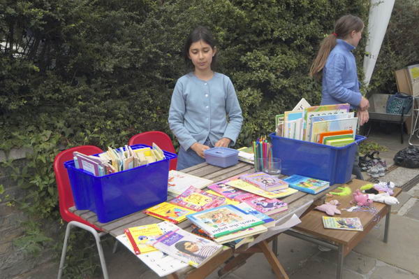 Picture &copy; Peter Marshall, 2004