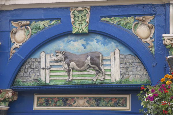 Picture &copy; Peter Marshall, 2004