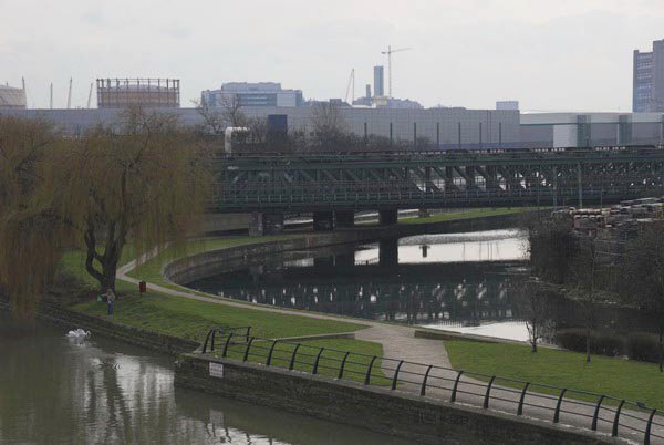 Bromley-by-Bow, London. &copy; 2006, Peter Marshall