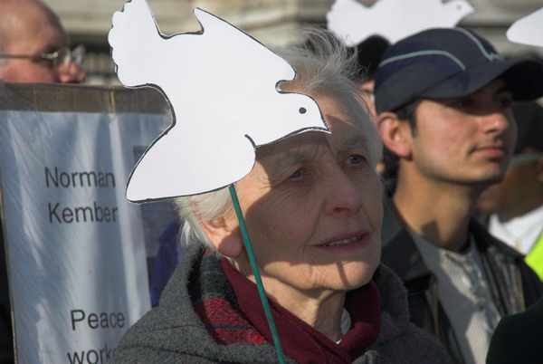 Norman Kember 100 Days Vigil (C) 2006, Peter Marshall