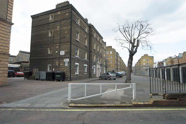 Vauxhall to Battersea (C) 2006, Peter Marshall