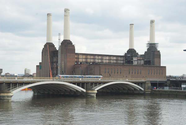 Vauxhall to Battersea &copy; 2006, Peter Marshall