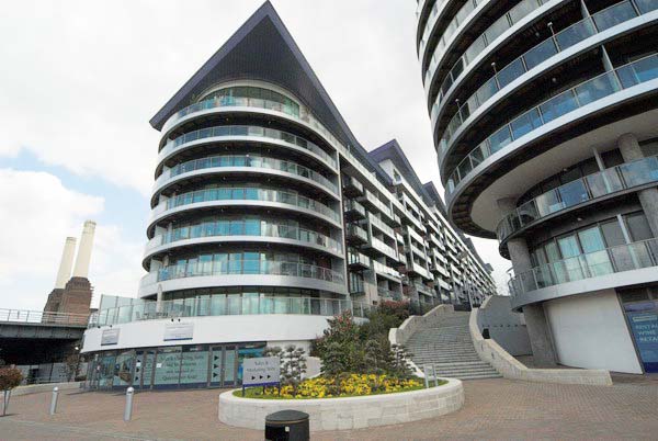 Vauxhall to Battersea &copy; 2006, Peter Marshall