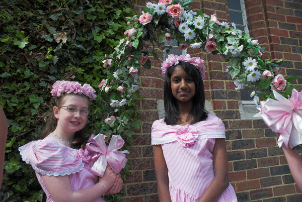 Banstead May Fayre (C) 2006, Peter Marshall