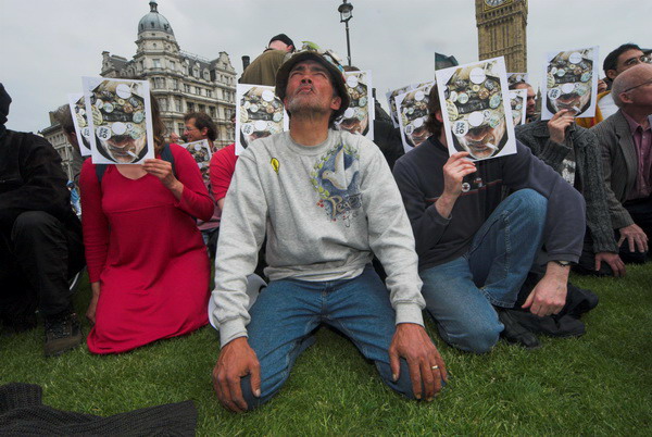 Brian Haw and Brian supporters (C) 2006, Peter Marshall
