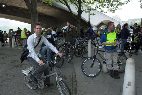 Critical Mass, London &copy; 2006, Peter Marshall