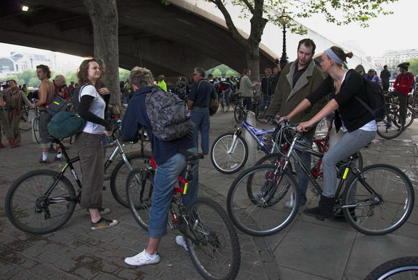 Critical Mass, London &copy; 2006, Peter Marshall