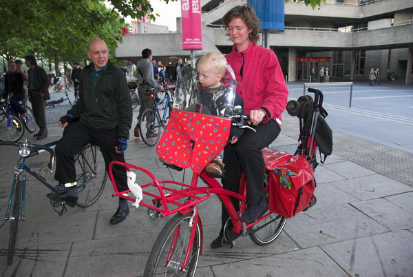 Critical Mass, London &copy; 2006, Peter Marshall