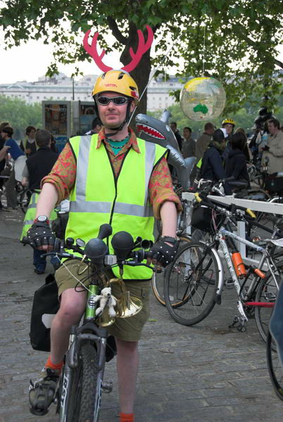 Critical Mass, London &copy; 2006, Peter Marshall
