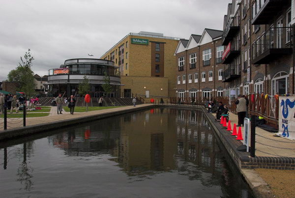 Brentford &copy; 2006, Peter Marshall