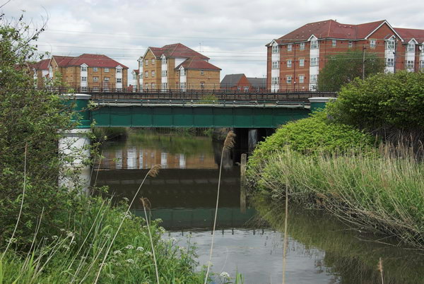 Barking and River Roding &copy; 2006, Peter Marshall