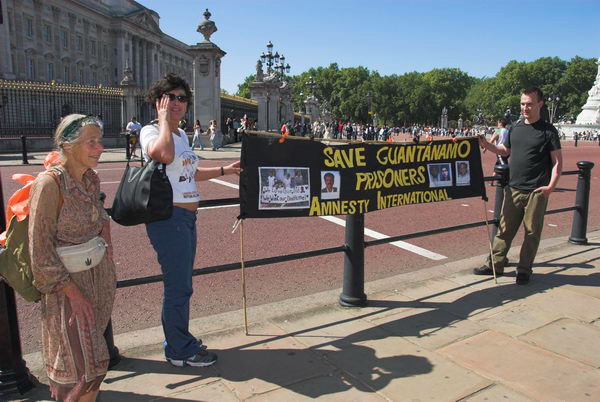 Shut Guantanamo Now &copy; 2006, Peter Marshall