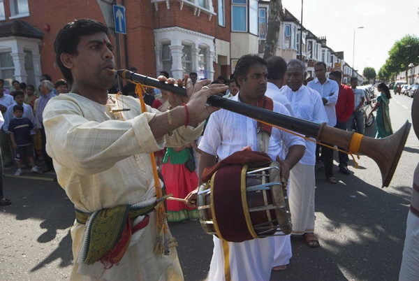 Sri Mahalakshmi Temple Chariot Festival (C) 2006, Peter Marshall