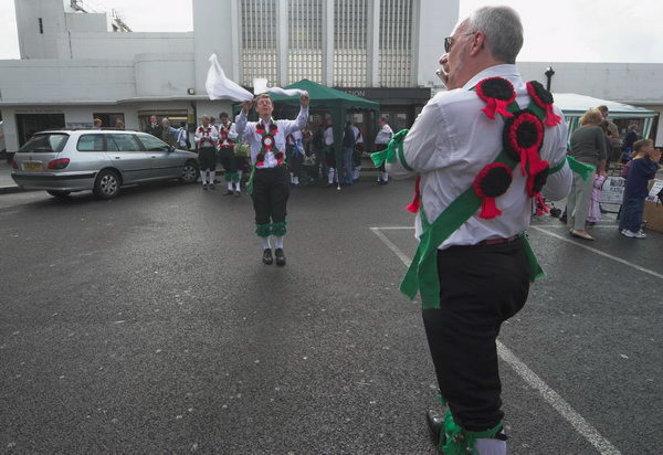 Surbiton Festival (C) Peter Marshall, 2006