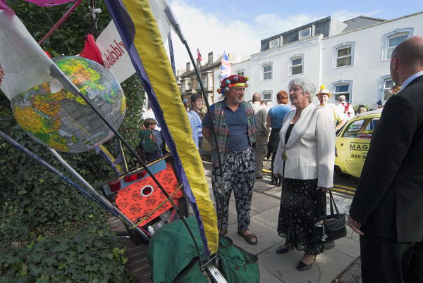 Surbiton Festival &copy; Peter Marshall, 2006