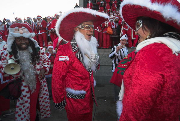 Santacon &copy; Peter Marshall, 2006