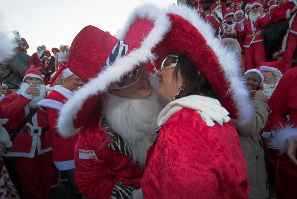 Santacon &copy; Peter Marshall, 2006