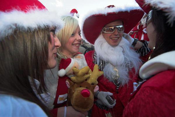Santacon &copy; Peter Marshall, 2006