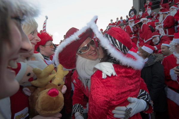 Santacon &copy; Peter Marshall, 2006