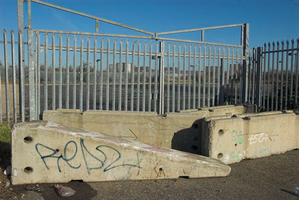 Barking & River Roding &copy; 2007, Peter Marshall