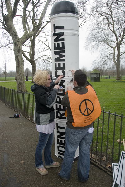 Stop Trident, Troops out of Iraq &copy; 2007, Peter Marshall