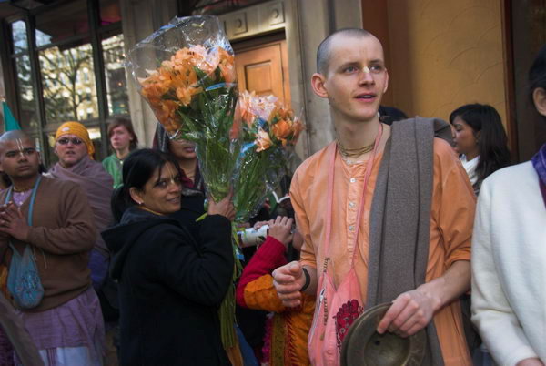 Hare Krishna Gaura Purnima Procession &copy; 2007, Peter Marshall