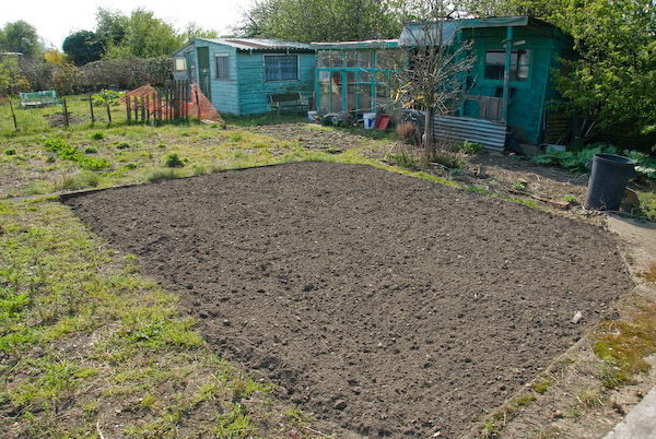 Manor Gardens &copy; 2007, Peter Marshall