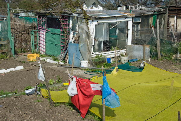 Manor Gardens &copy; 2007, Peter Marshall