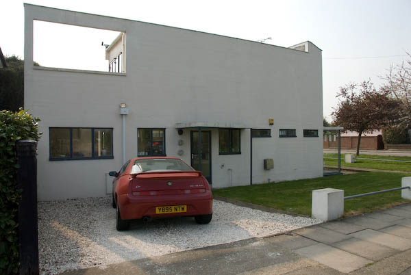 Gidea Park (C) 2007, Peter Marshall