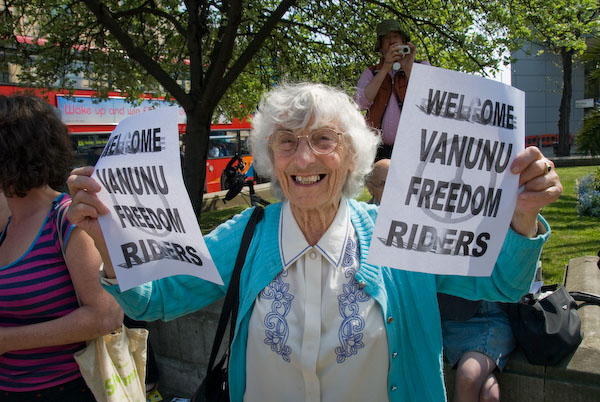 Vanunu Freedom Ride. (C) 2007, Peter Marshall