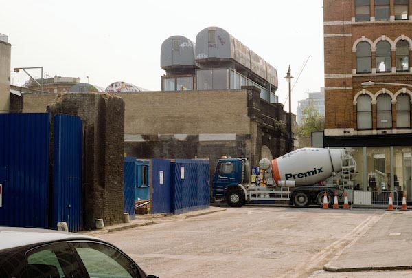 Shoreditch, London (C) 2007, Peter Marshall